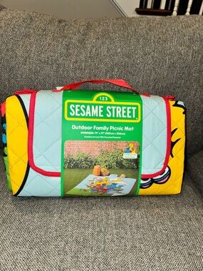 Sesame Street Quilted Picnic Mat - Yellow, Light Blue, Red